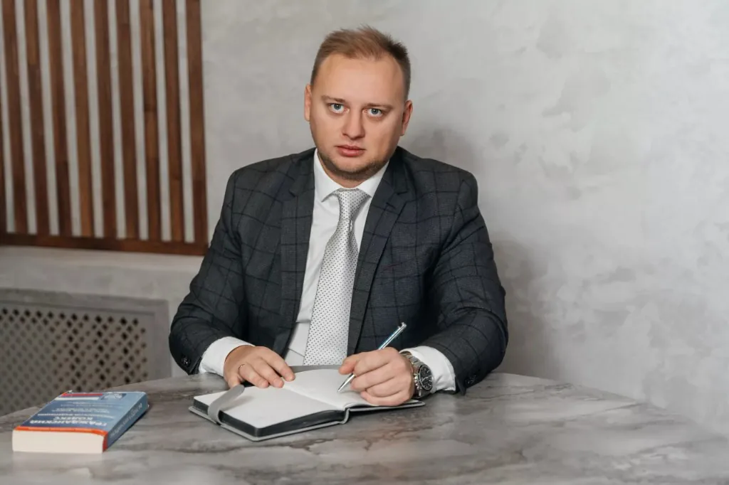 Белов Никита Владимирович — специалист Юридического Объединения Москва Груп по увольнению из ВС РФ